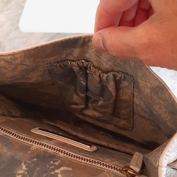 Elliott Lucca Crossbody Purse - Picture 6 of 10